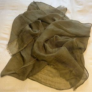 Olive tissue scarf 76x 30”. Good condition.